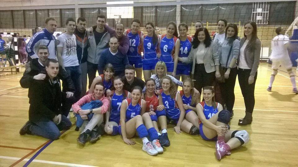 Женска одбојкашка екипа Фармацеутског факултета освојила треће место у И лиги Првенства студенткиња 